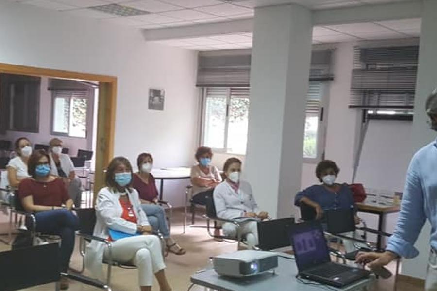 Fotografía de aula de formación durante una clase